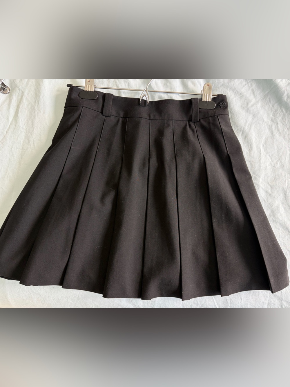 Aritzia Black Pleated Mini Skirt